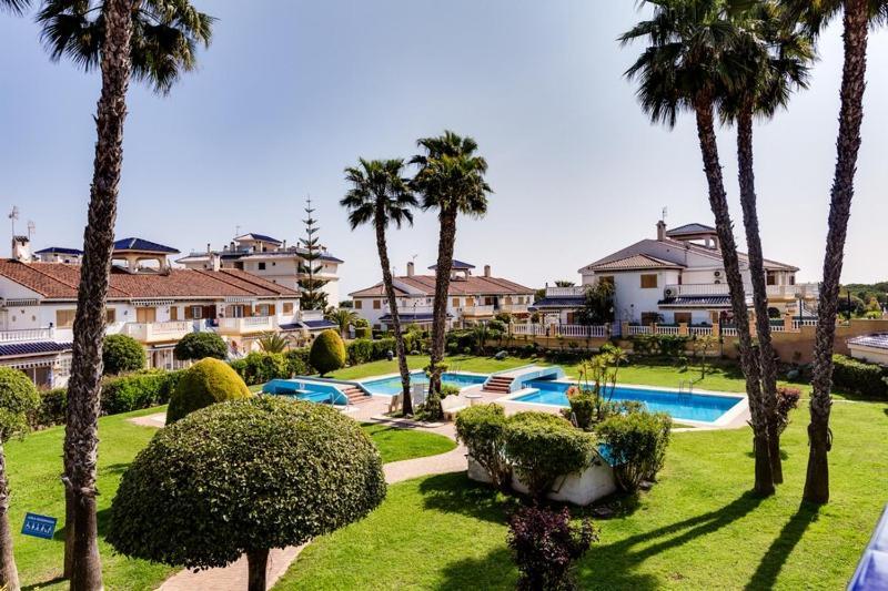 Apartamento Cerca De La Playa La Mata La Mata  Exteriör bild